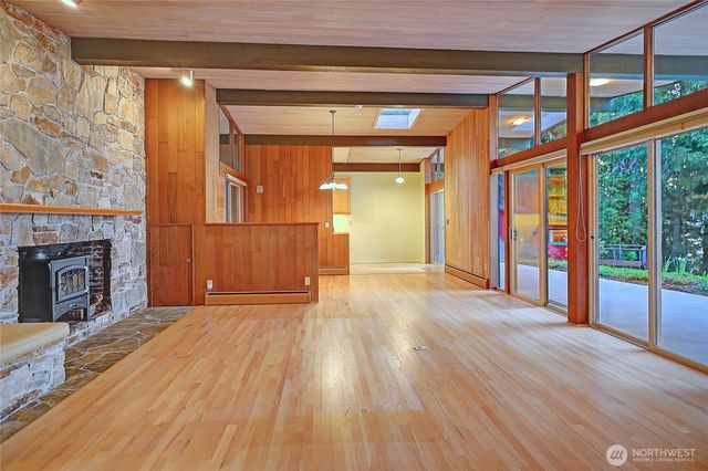 1357 Steffen Place, Camano Island, WA 98282