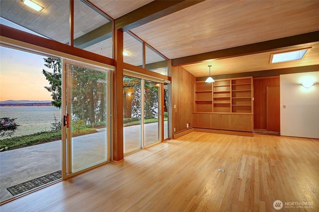 1357 Steffen Place, Camano Island, WA 98282