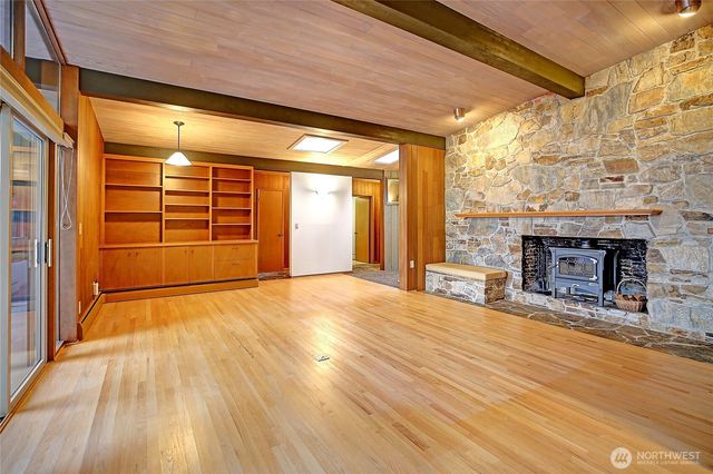 1357 Steffen Place, Camano Island, WA 98282