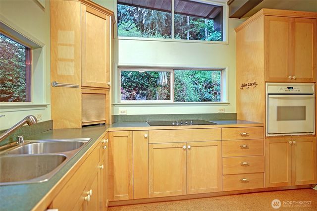 1357 Steffen Place, Camano Island, WA 98282