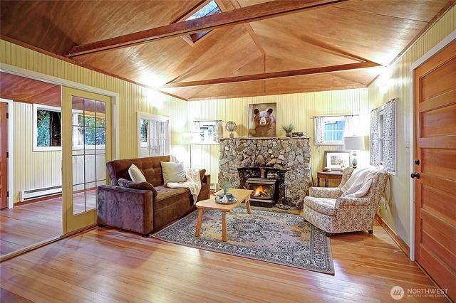 1357 Steffen Place, Camano Island, WA 98282