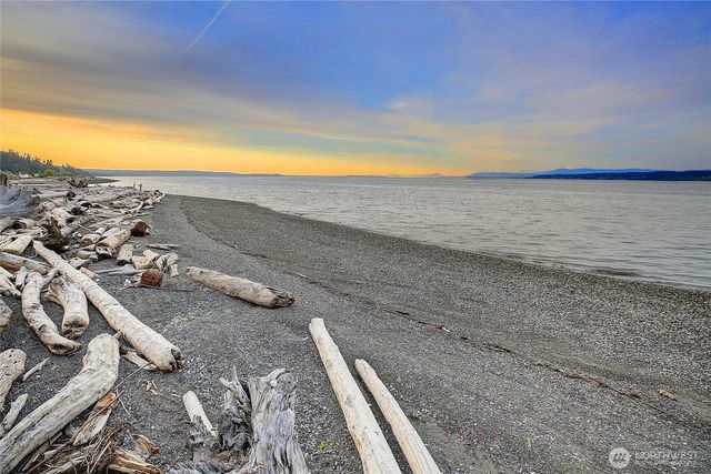 1357 Steffen Place, Camano Island, WA 98282