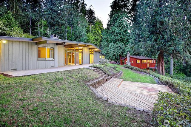 1357 Steffen Place, Camano Island, WA 98282