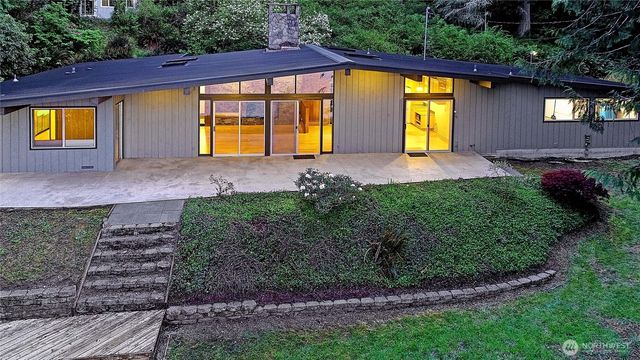 1357 Steffen Place, Camano Island, WA 98282