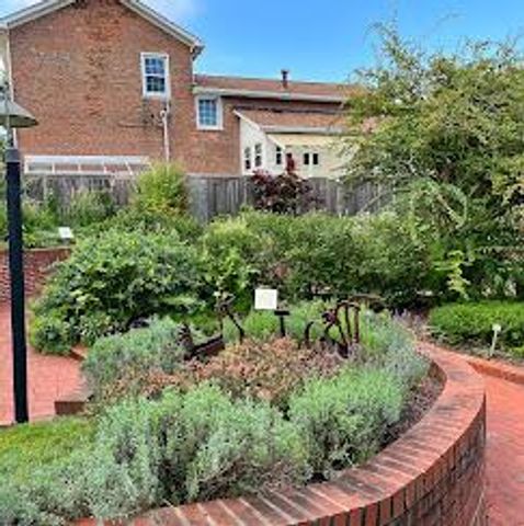 3191 Parkview Circle, Grove City, OH 43123