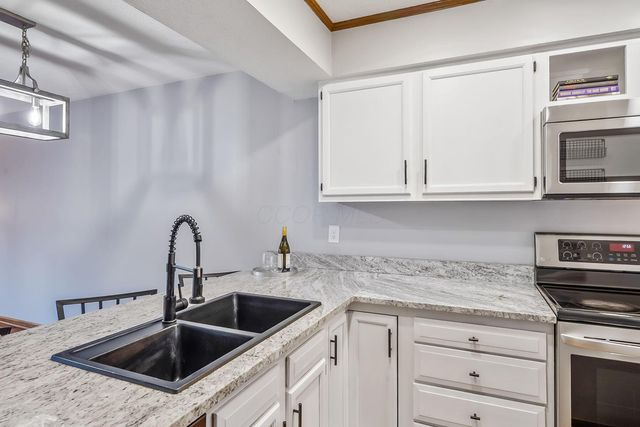 3191 Parkview Circle, Grove City, OH 43123