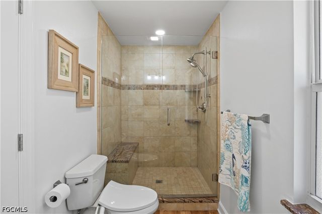 9421 Moonlight DR, Sanibel, FL 33957