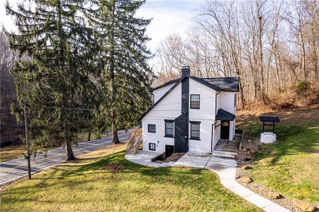 4263 State Route 136, Hempfield Twp, PA 15601