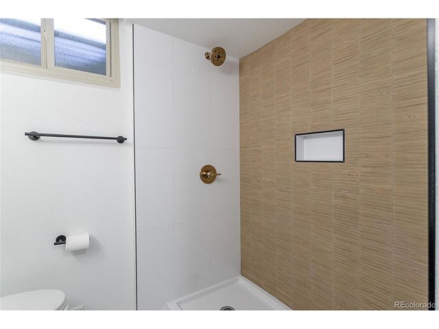 1532 S Grape St, Denver, CO 80222