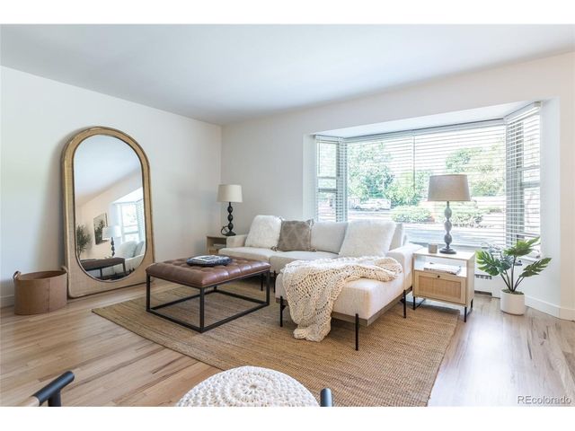 1532 S Grape St, Denver, CO 80222