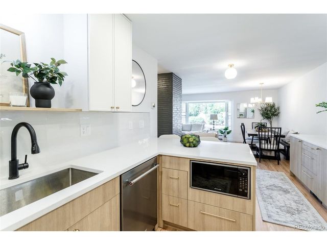 1532 S Grape St, Denver, CO 80222