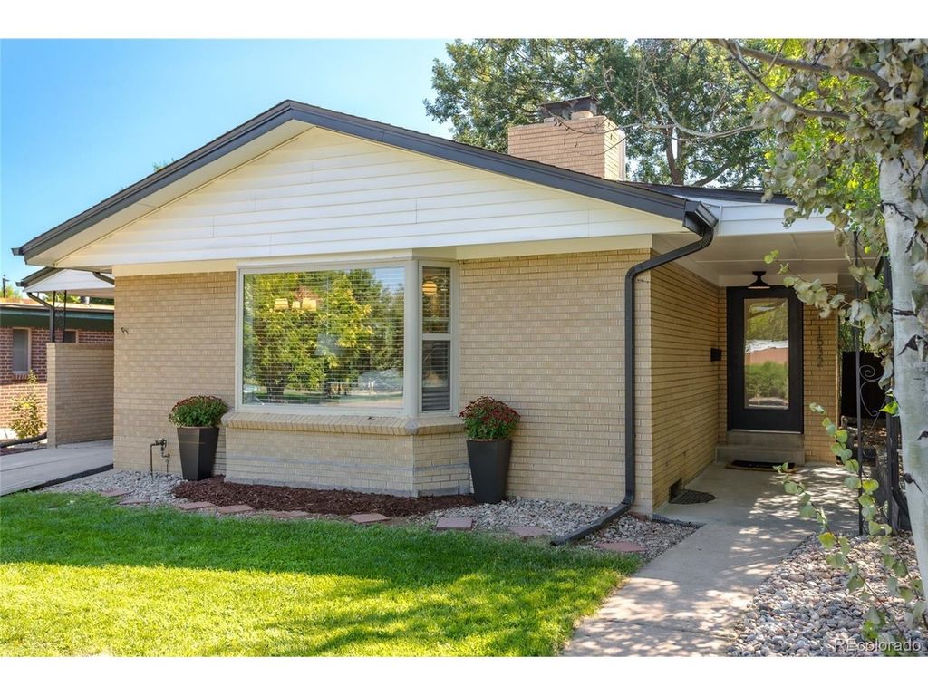 1532 S Grape St, Denver, CO 80222