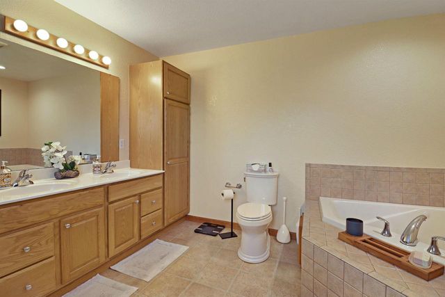8560 37th AVENUE, Kenosha, WI 53142