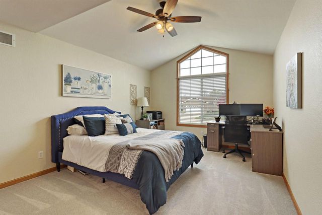 8560 37th AVENUE, Kenosha, WI 53142