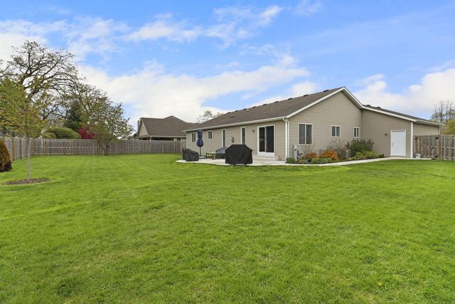 8560 37th AVENUE, Kenosha, WI 53142