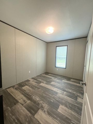 24510 HWY 8, Leesville, LA 71446