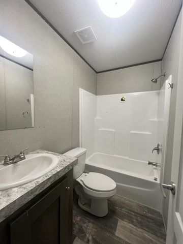 24510 HWY 8, Leesville, LA 71446