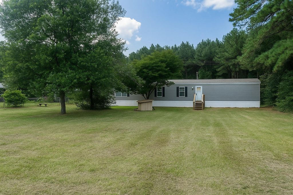 24510 HWY 8, Leesville, LA 71446