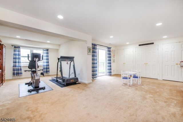 24 Clubhouse Rd, Hardyston Twp., NJ 07419