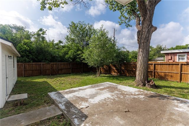 434 Dixon Dr, Corpus Christi, TX 78408