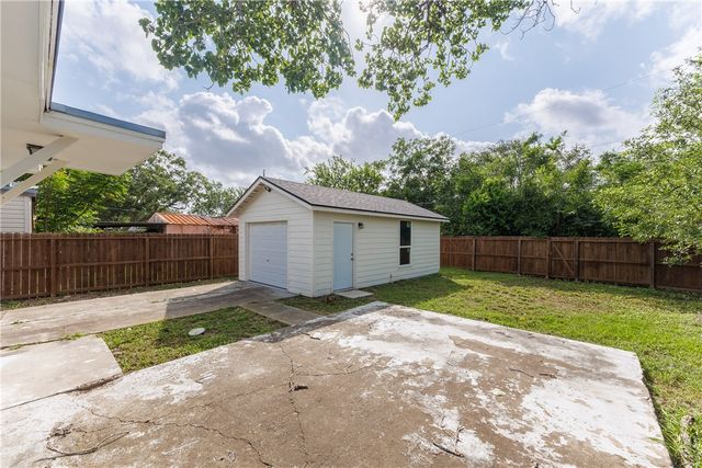 434 Dixon Dr, Corpus Christi, TX 78408