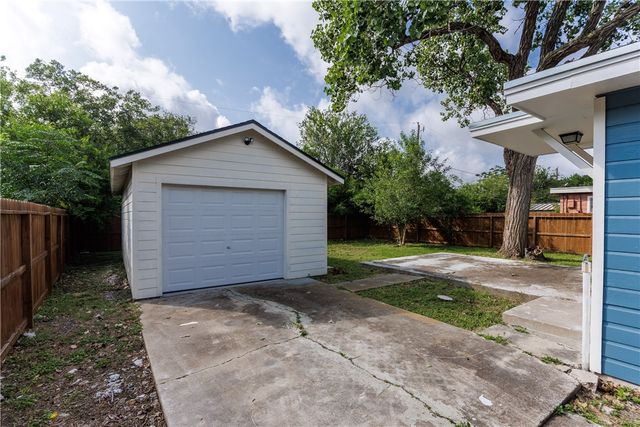 434 Dixon Dr, Corpus Christi, TX 78408