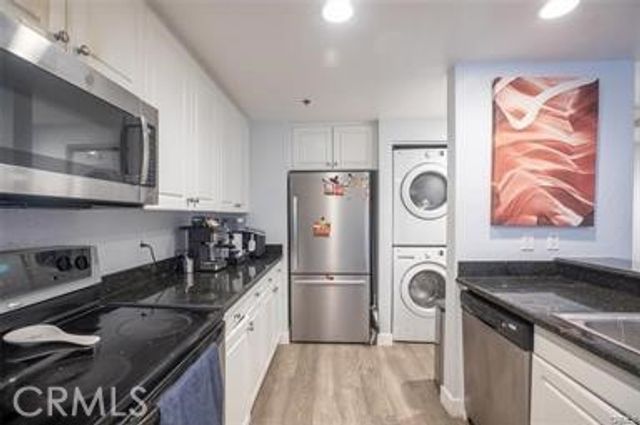838 Pine, Long Beach, CA 90813