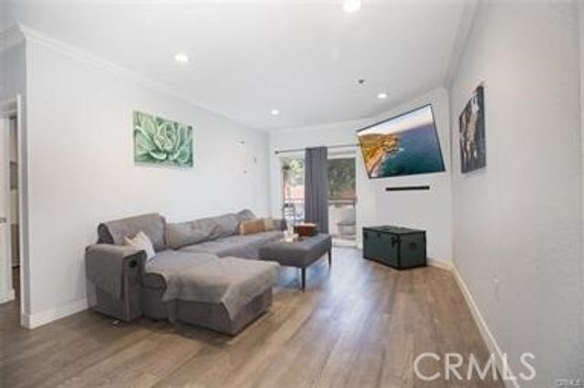 838 Pine, Long Beach, CA 90813
