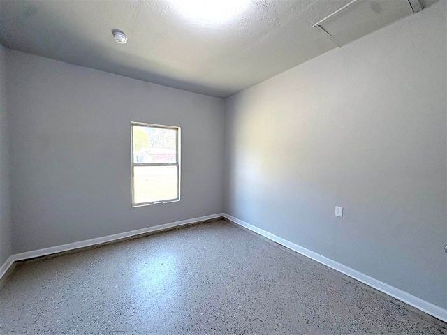 303 N 8th st, Comanche, OK 73529