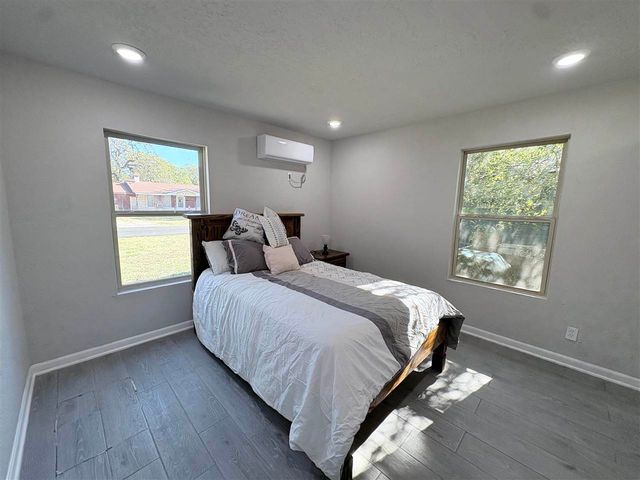 303 N 8th st, Comanche, OK 73529