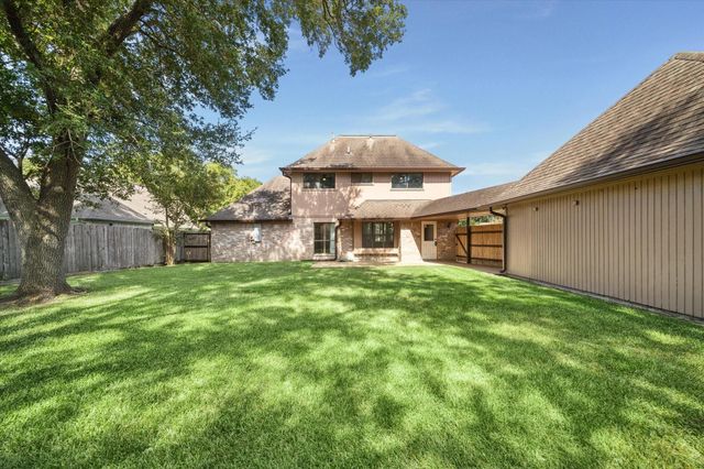 819 Wood Bridge Circle, Sugar Land, TX 77498