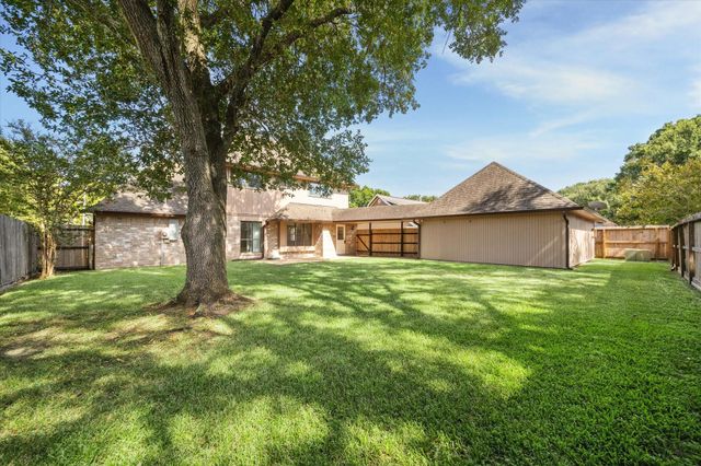 819 Wood Bridge Circle, Sugar Land, TX 77498