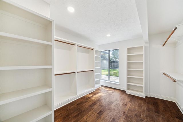 819 Wood Bridge Circle, Sugar Land, TX 77498
