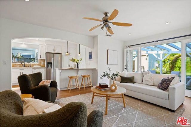 6506 Colbath Avenue, Los Angeles, CA 91401