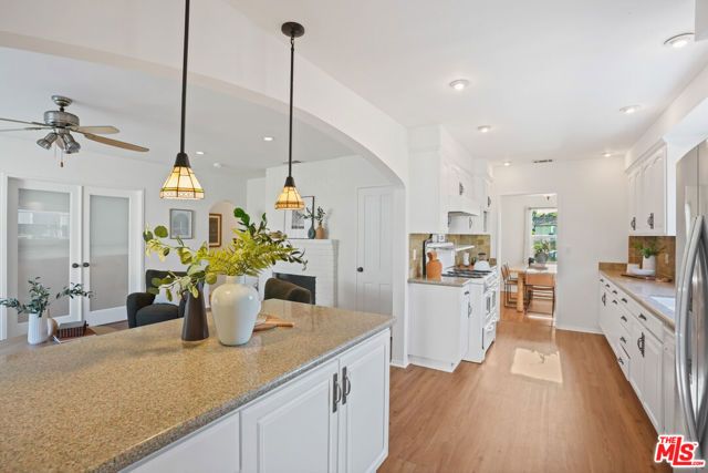 6506 Colbath Avenue, Los Angeles, CA 91401