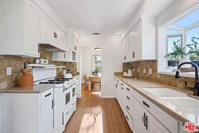 6506 Colbath Avenue, Los Angeles, CA 91401