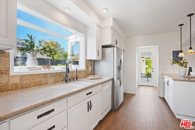 6506 Colbath Avenue, Los Angeles, CA 91401