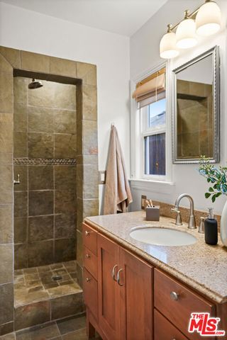 6506 Colbath Avenue, Los Angeles, CA 91401