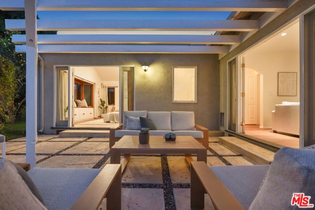 6506 Colbath Avenue, Los Angeles, CA 91401