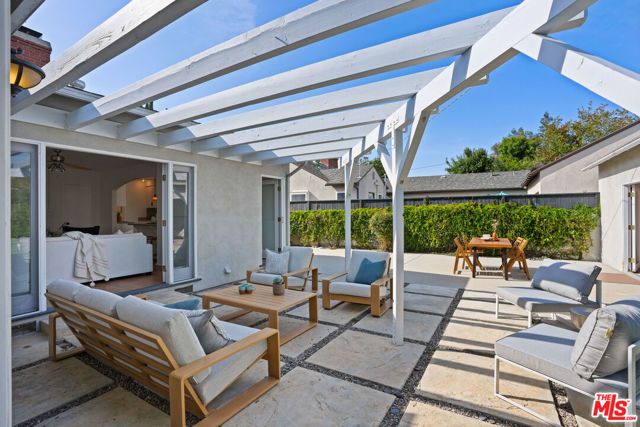 6506 Colbath Avenue, Los Angeles, CA 91401