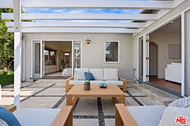 6506 Colbath Avenue, Los Angeles, CA 91401