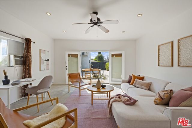 6506 Colbath Avenue, Los Angeles, CA 91401