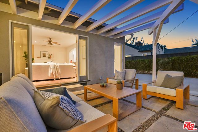 6506 Colbath Avenue, Los Angeles, CA 91401