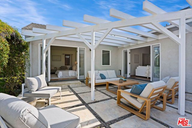 6506 Colbath Avenue, Los Angeles, CA 91401