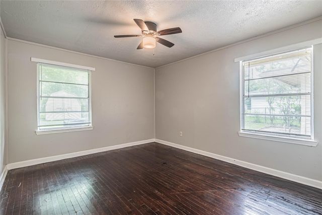 5818 Glenhurst Drive, Houston, TX 77033