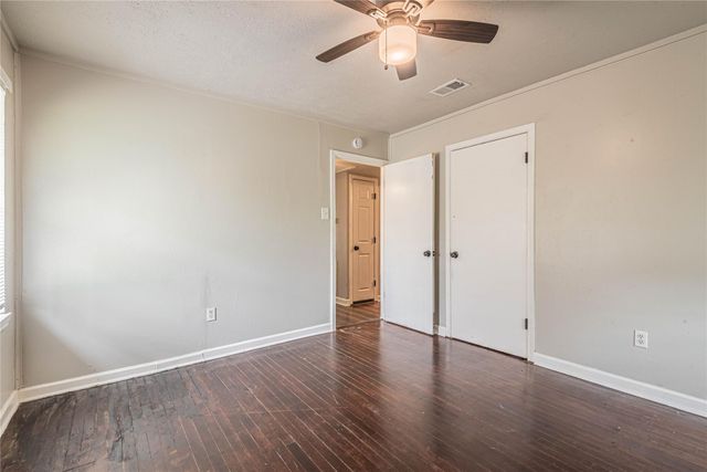 5818 Glenhurst Drive, Houston, TX 77033
