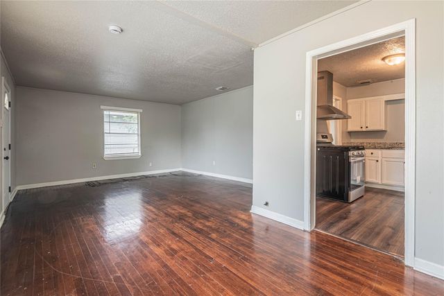 5818 Glenhurst Drive, Houston, TX 77033