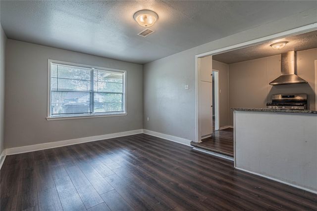 5818 Glenhurst Drive, Houston, TX 77033