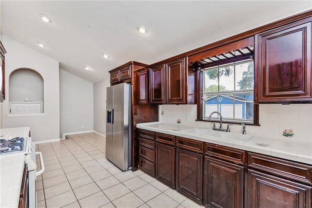 1129 Cicero Wood, Robstown, TX 78380