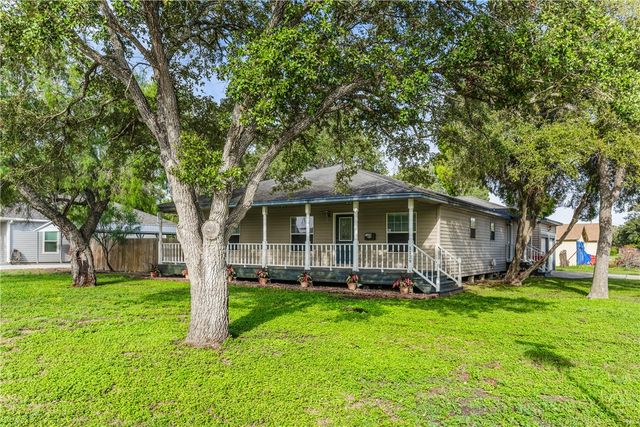 1129 Cicero Wood, Robstown, TX 78380